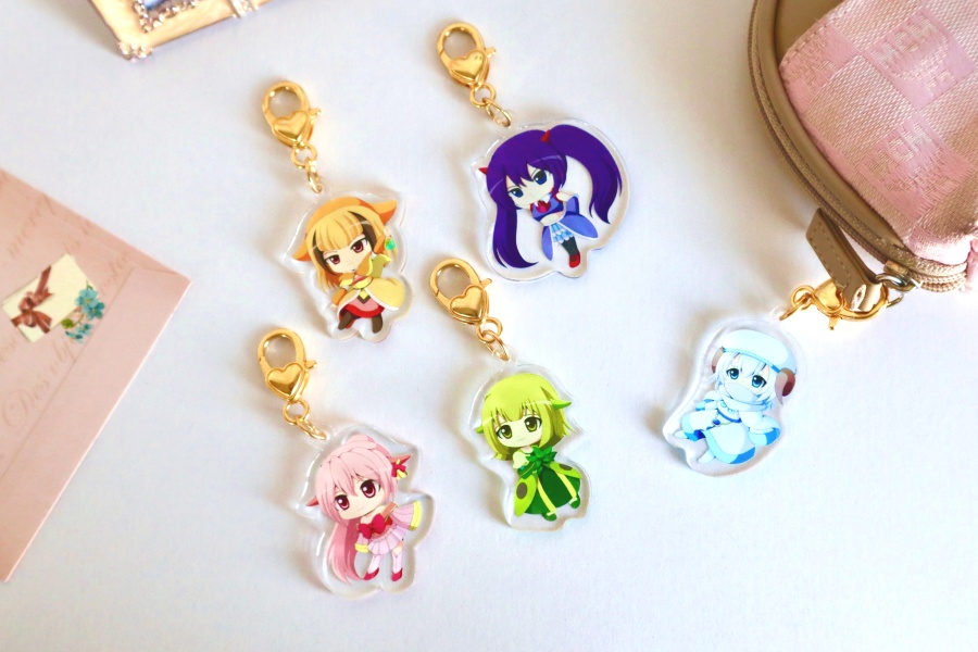 「蚕の贈り物」アクリルキーリング