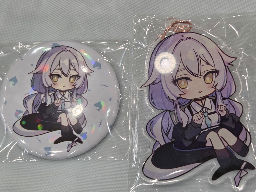 【NEW】2点 ルルネアクリルキーホルダーと缶バッジ