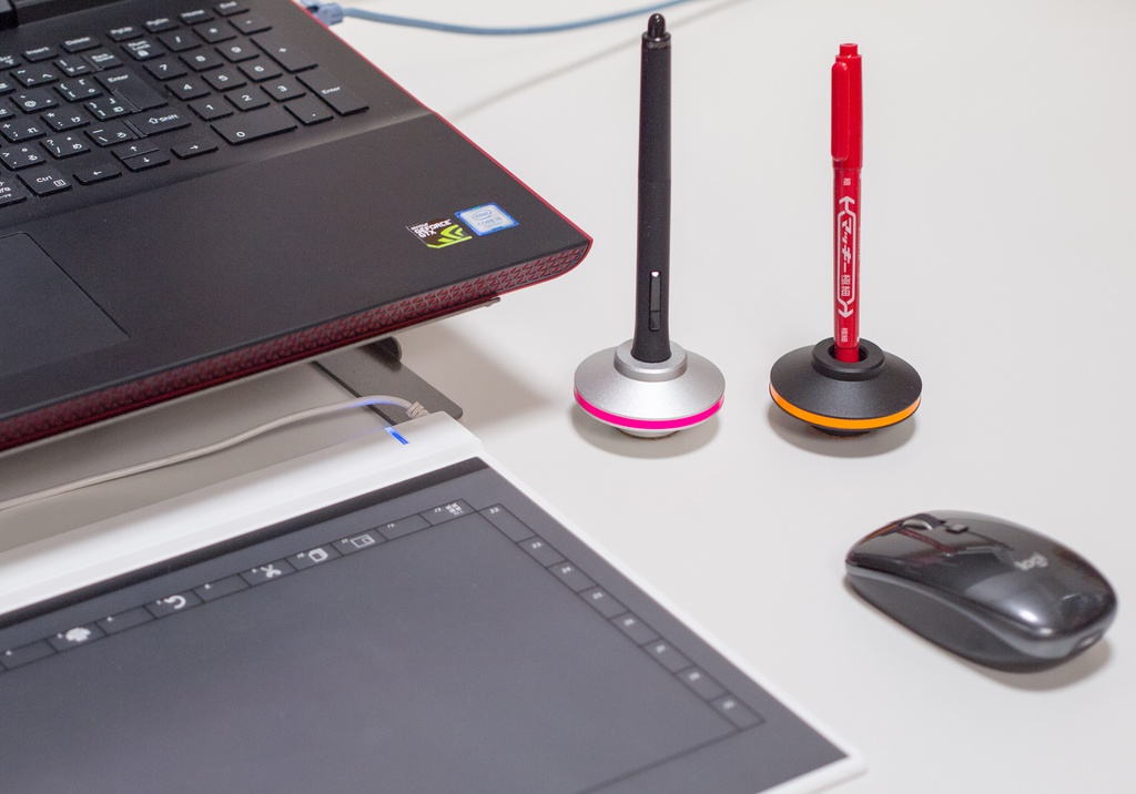 MetalMacaronPenStand (2ndLot)