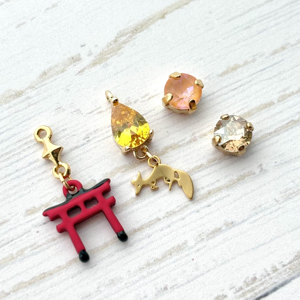 【🌈🕒】✌️🦊イメージイヤリング/ピアス