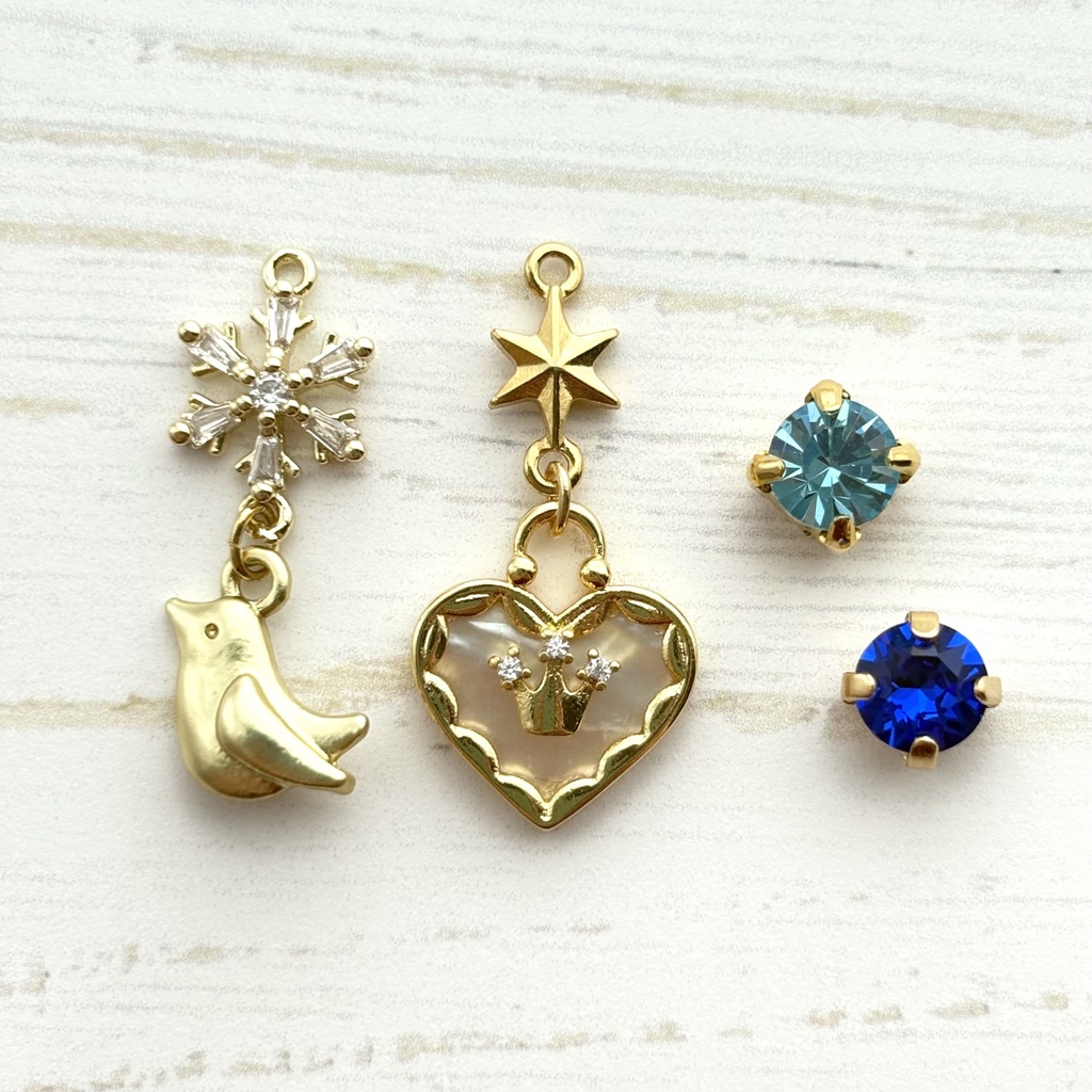 【🌈🕒】👑イヤリング/ピアス
