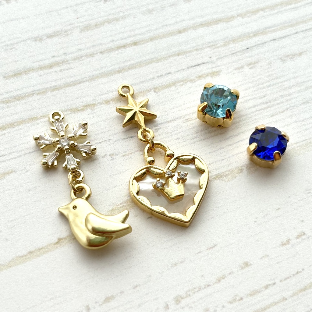 【🌈🕒】👑イヤリング/ピアス
