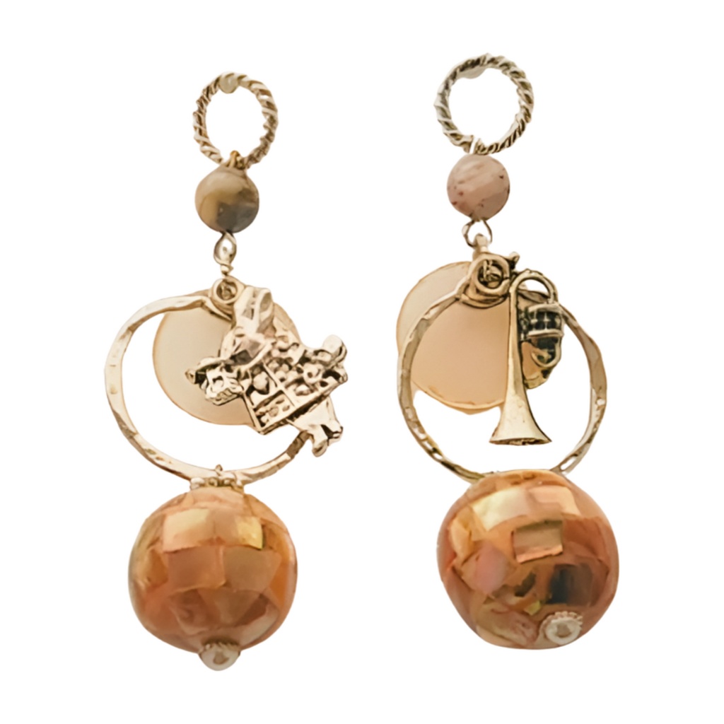 Hush Tale：ゴールド × キャラメルオレンジ | 手紙とうたう天使