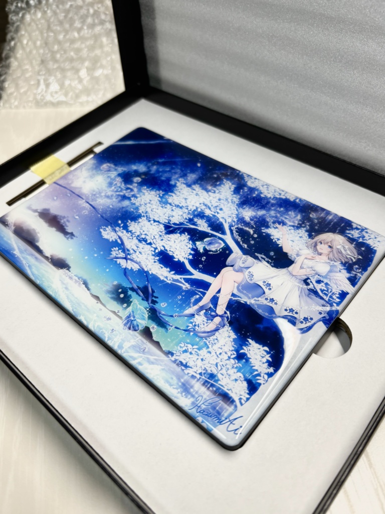 【1点のみ】「Ethereal」クリスタルグラフィー（壁掛けフック＆スタンド付き）