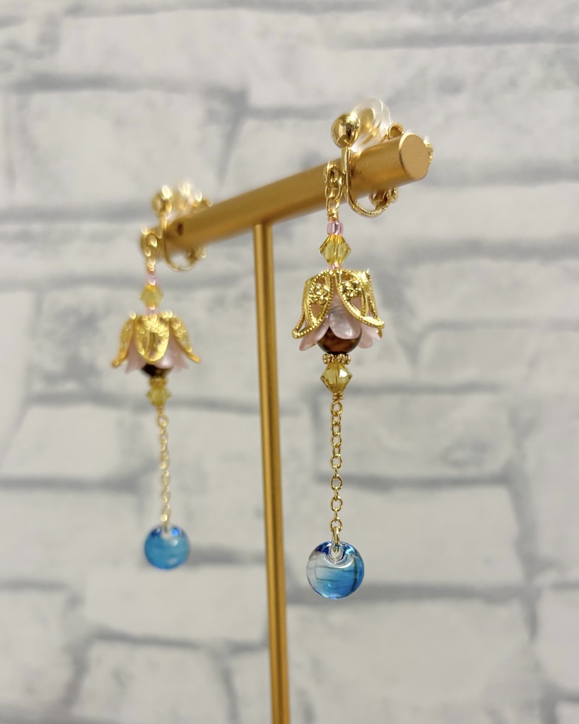 【イヤリング・ピアス】ジータ【お花のランタン】