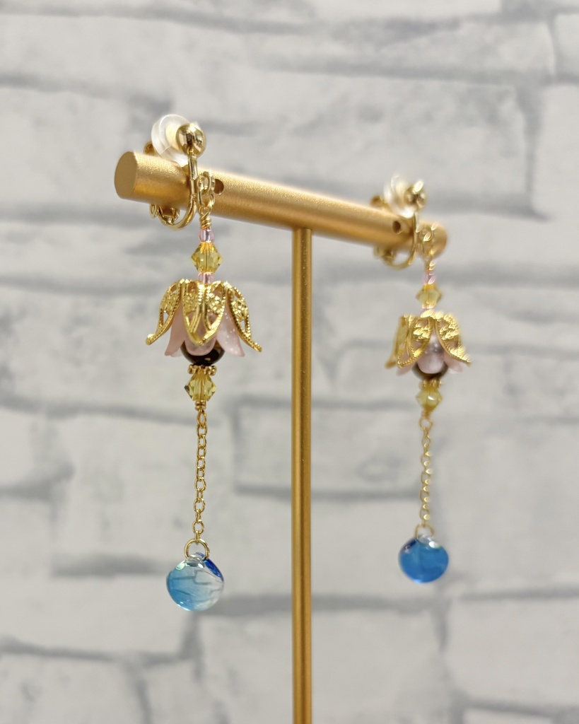 【イヤリング・ピアス】ジータ【お花のランタン】