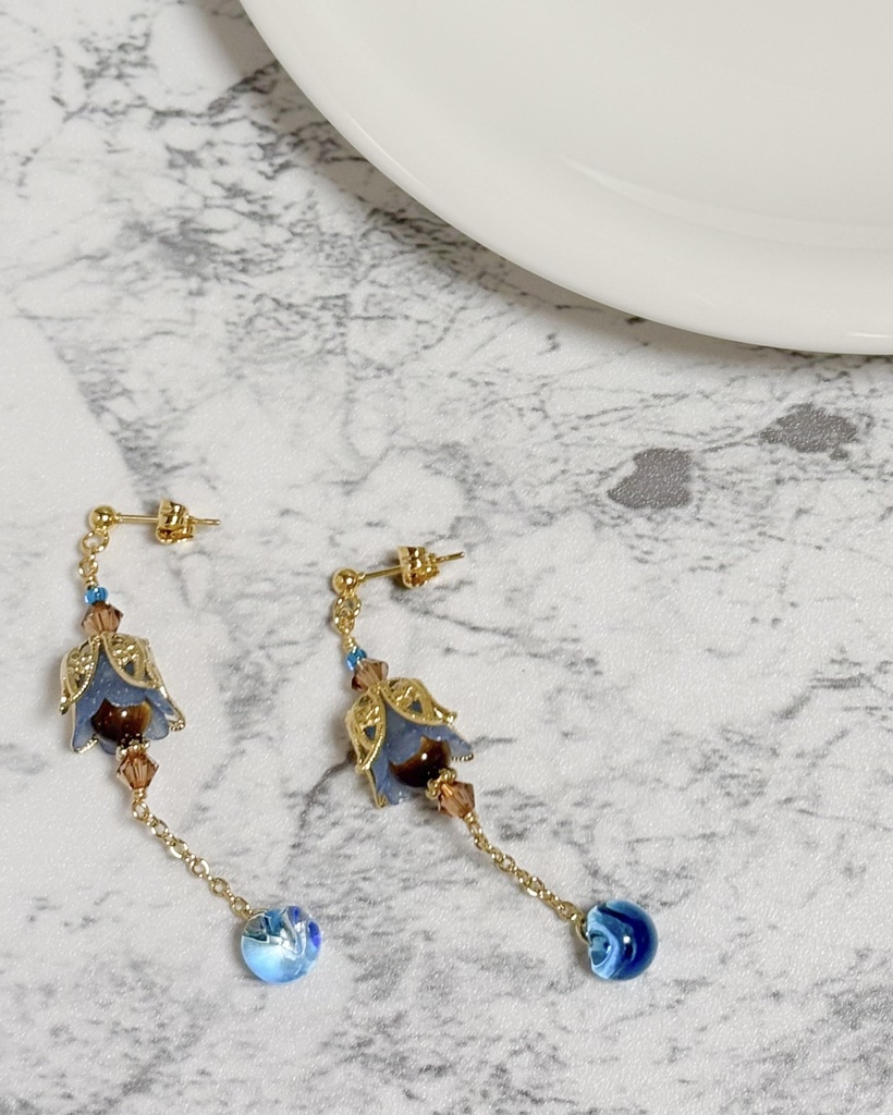 【イヤリング・ピアス】グラン【お花のランタン】