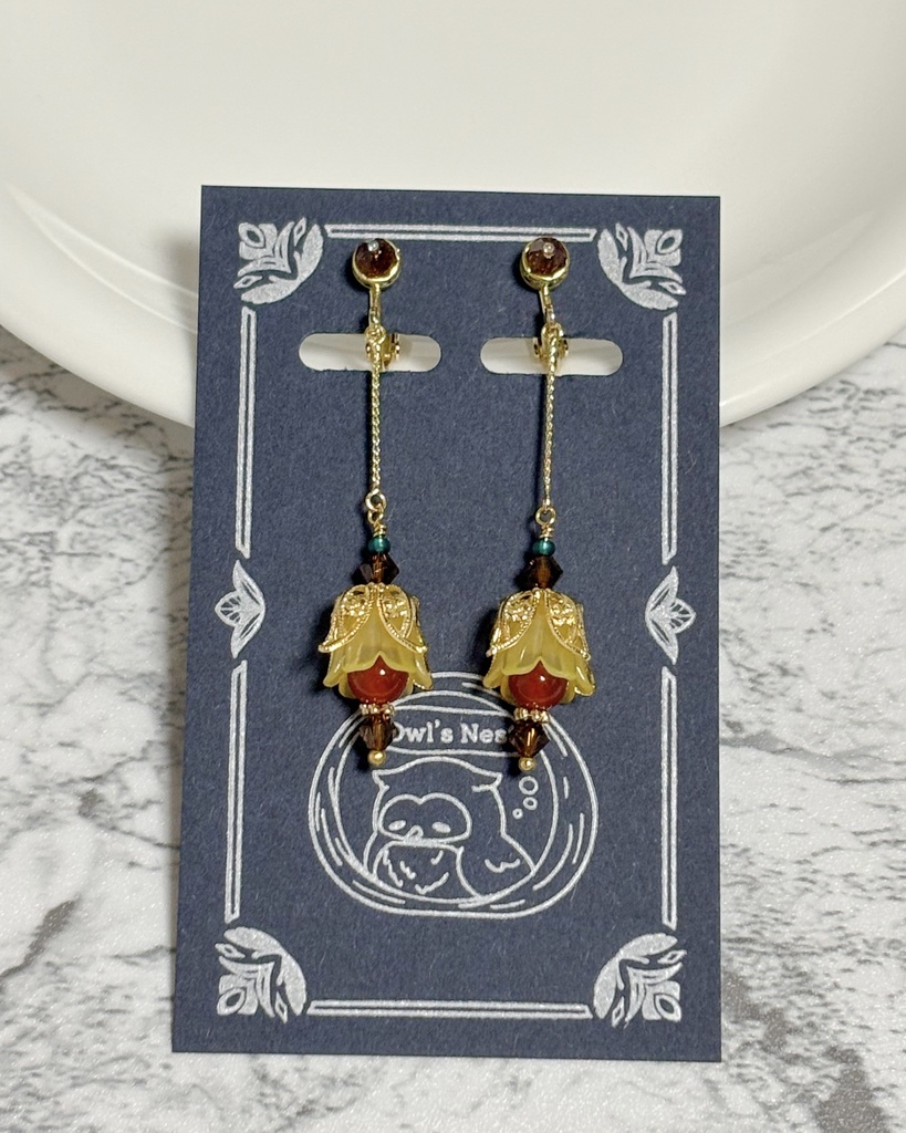 【イヤリング・ピアス】サンダルフォン【お花のランタン】