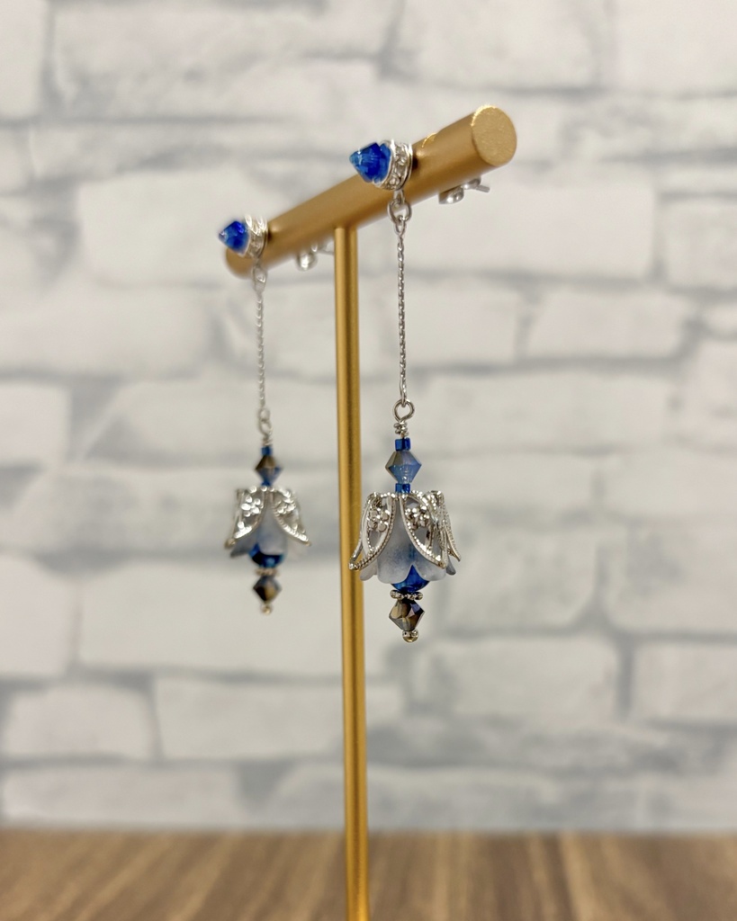 【イヤリング・ピアス】ルシファー【お花のランタン】