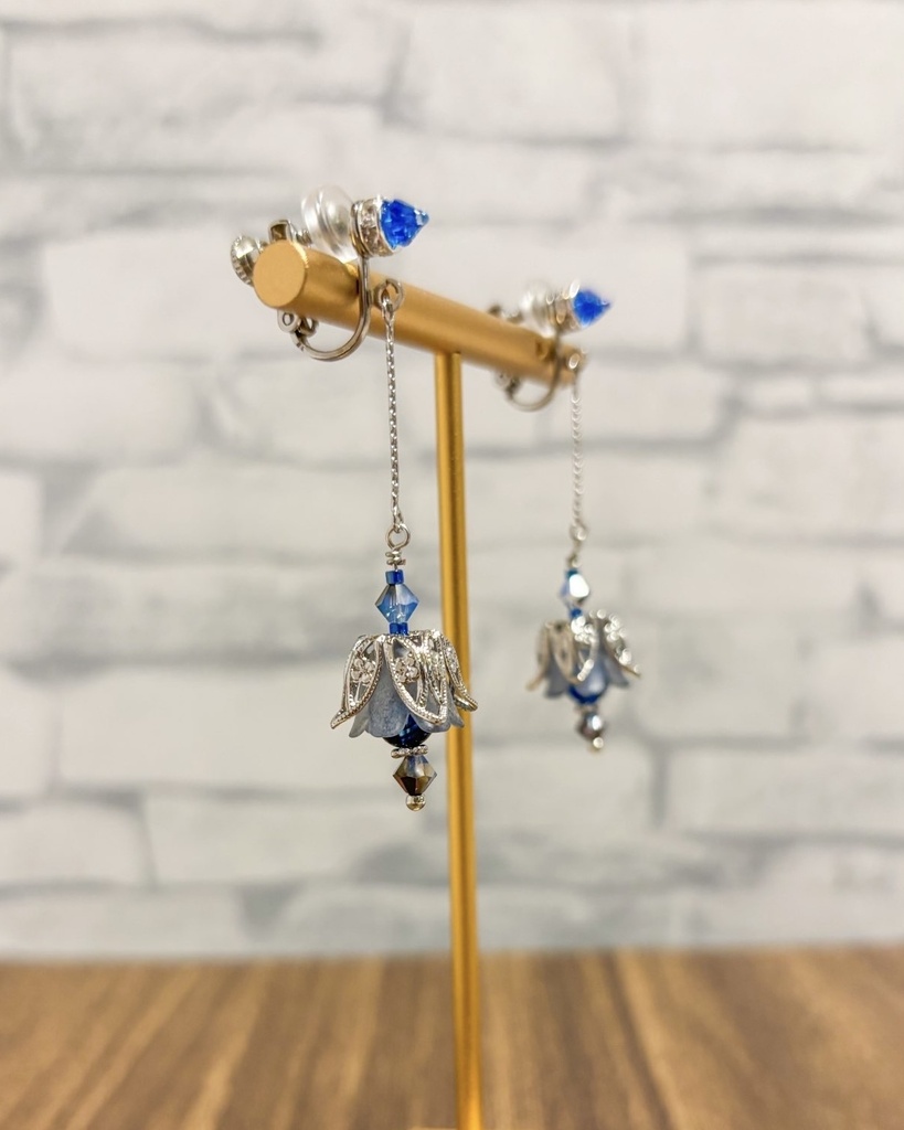 【イヤリング・ピアス】ルシファー【お花のランタン】