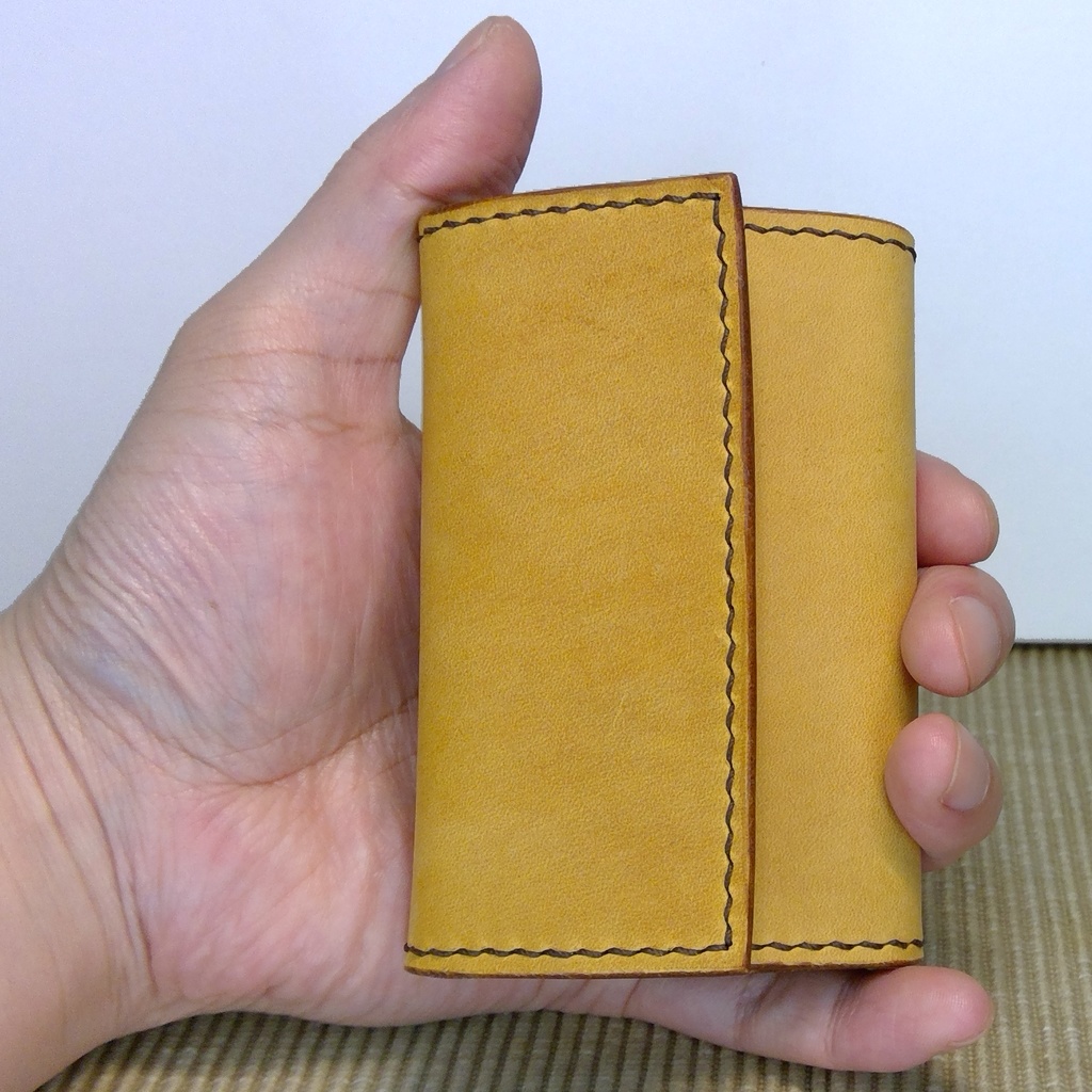 手作り! 邪神ちゃんレザーキーケース ミニサイズ・茶