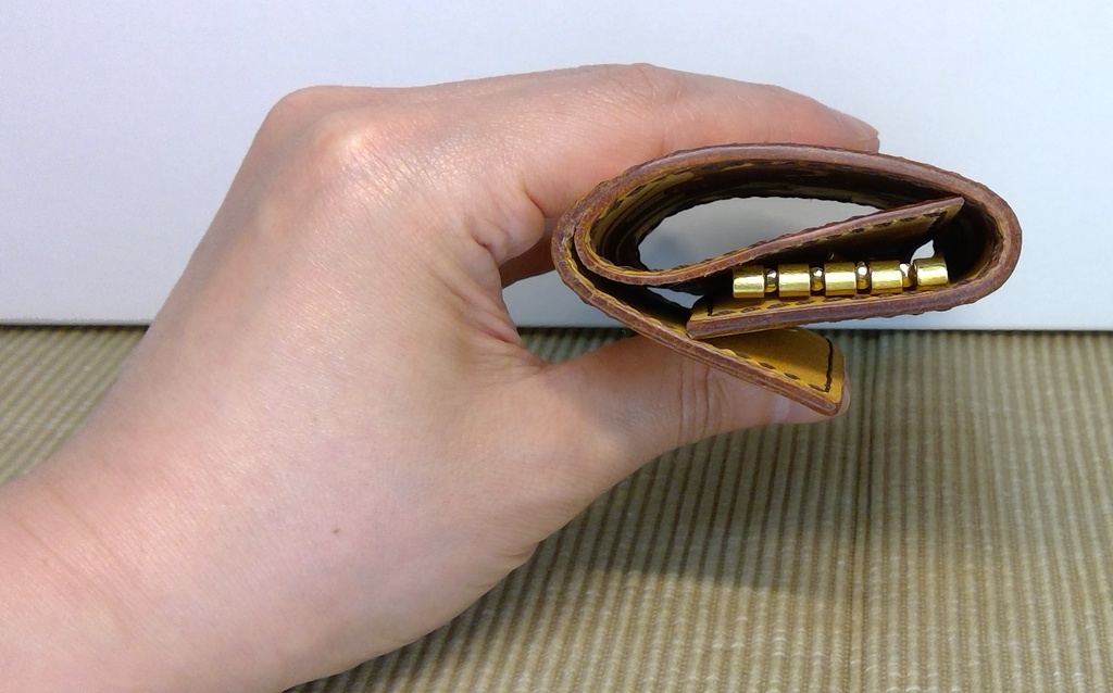 手作り! 邪神ちゃんレザーキーケース ミニサイズ・茶