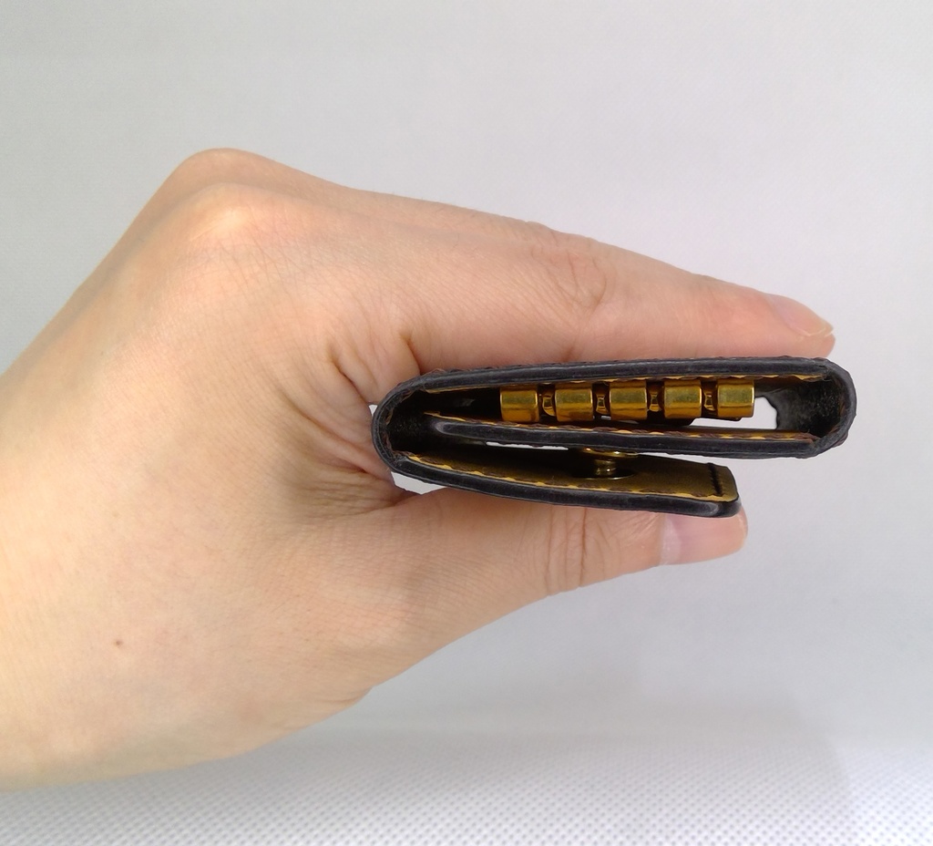 手作り! 邪神ちゃんレザーキーケース スタンダードタイプ・ゆりね