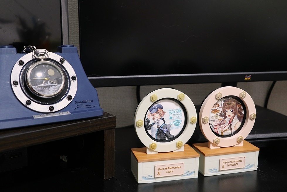 Port of Memories|最推しの缶バッジを飾る舷窓風ホルダー