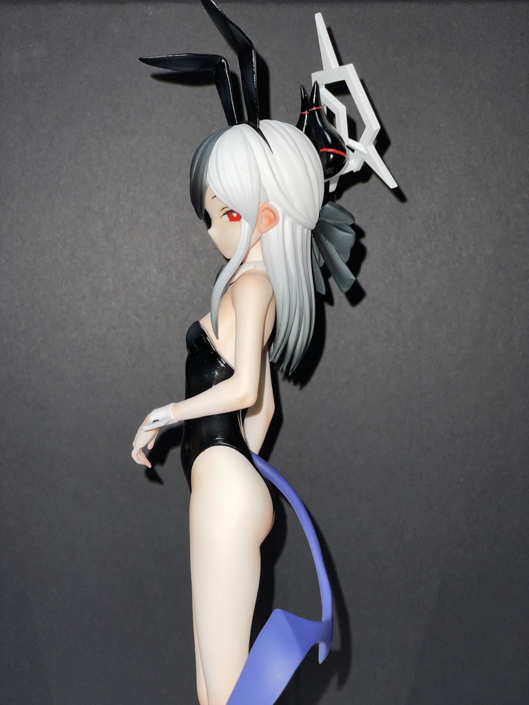 カヨコ・ドレスのバニー