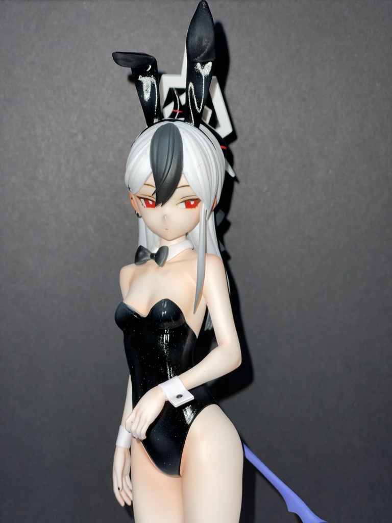 カヨコ・ドレスのバニー