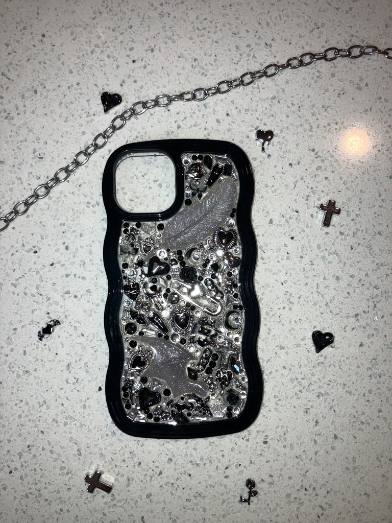 悪魔的スマホケース