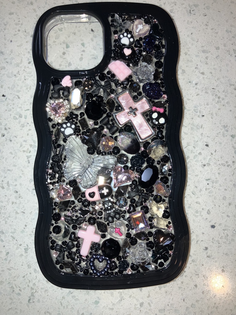 甘くて苦いピンクとブラックのスマホケース