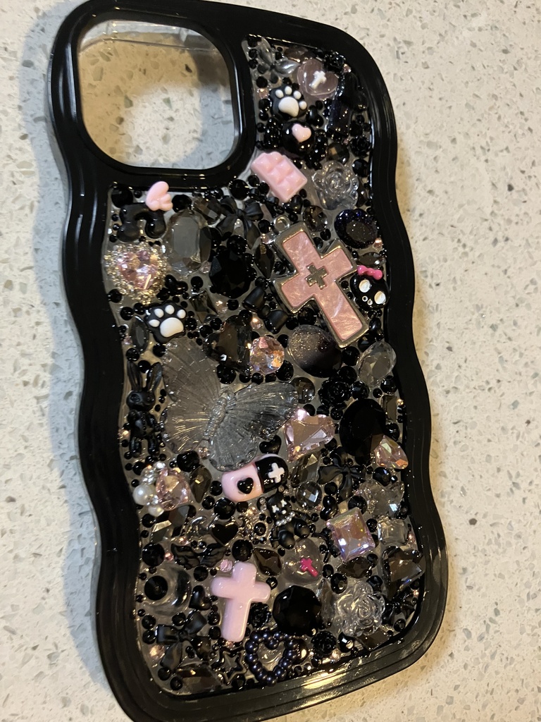 甘くて苦いピンクとブラックのスマホケース