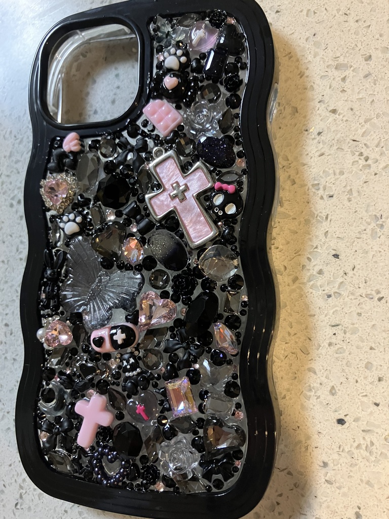 甘くて苦いピンクとブラックのスマホケース