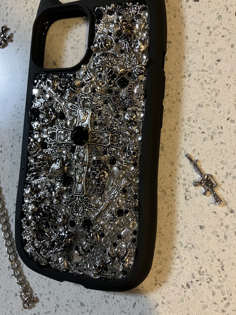 ダーク系シルバー骸骨ケース