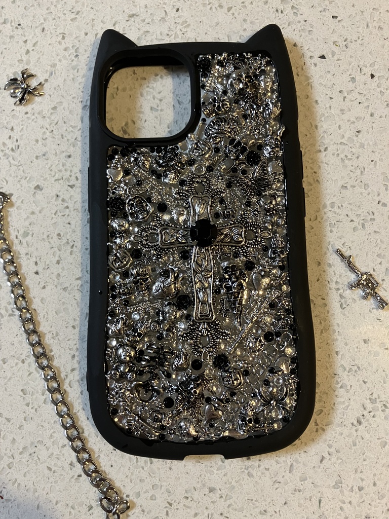 ダーク系シルバー骸骨ケース