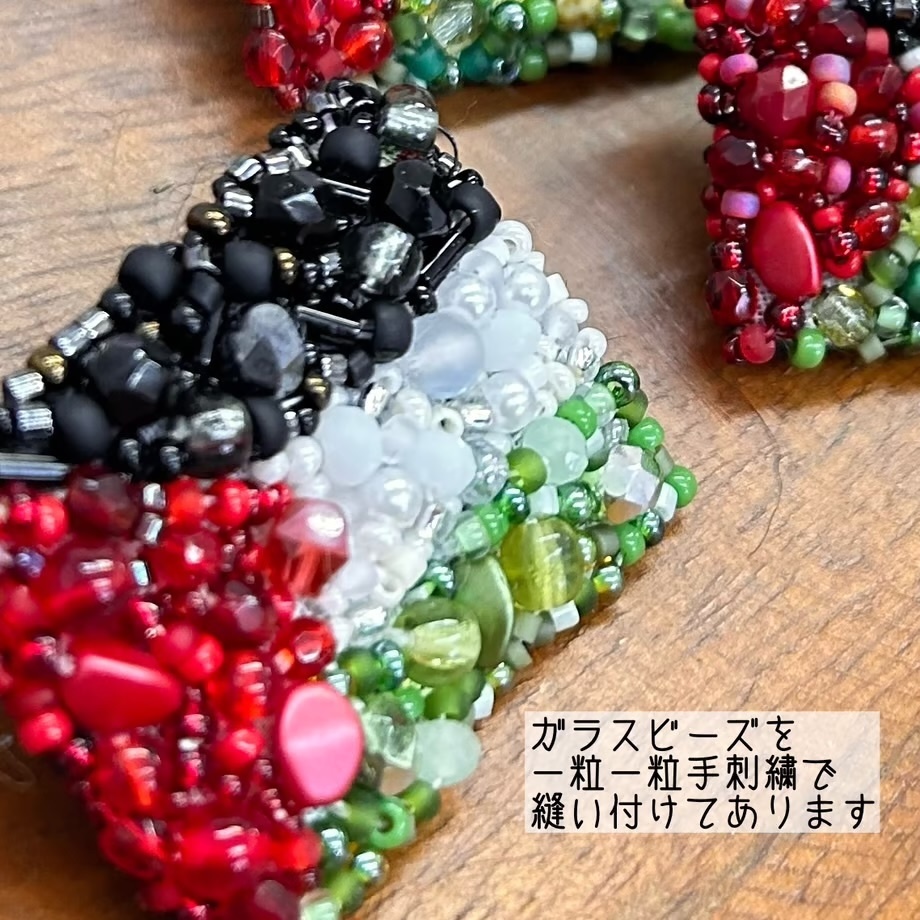 パレスチナ支援寄付付き ビーズ刺繍ブローチ