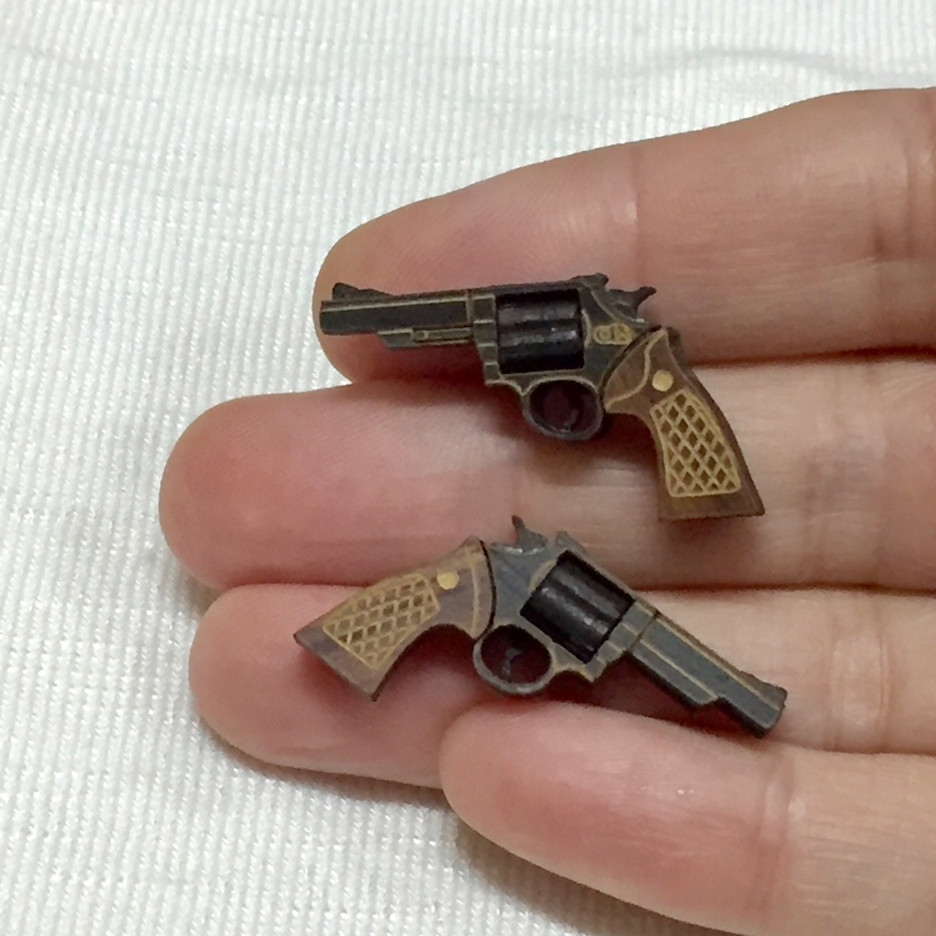 ミニチュア銃(S&W M19)