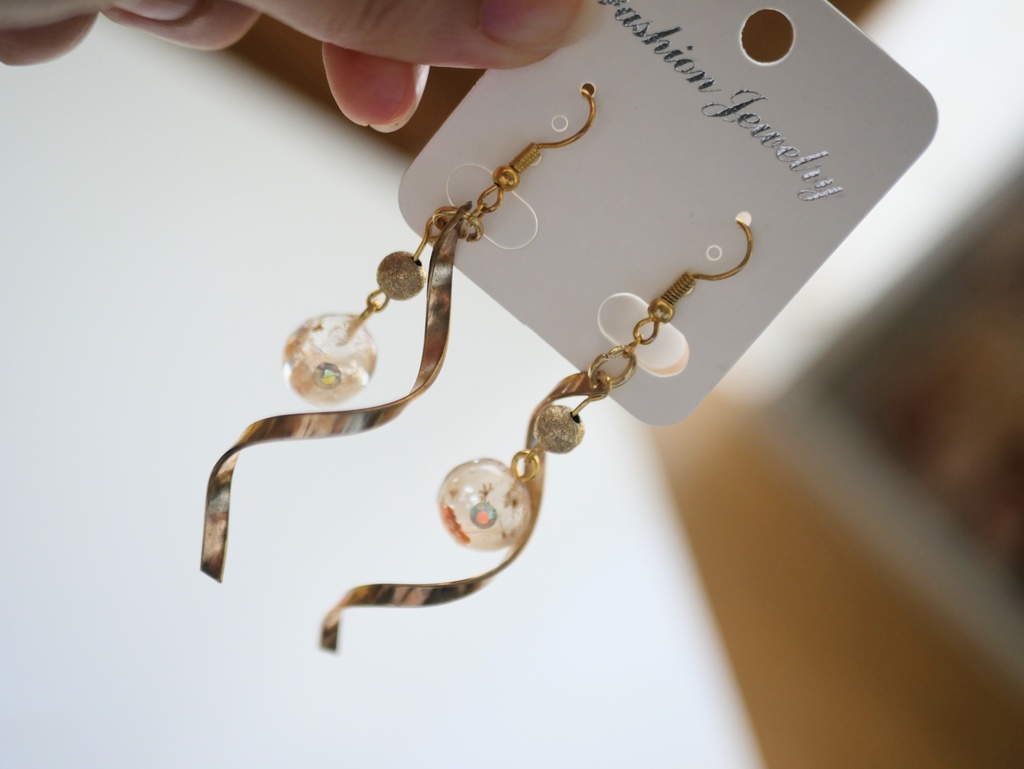 オレンジフラワーピアス