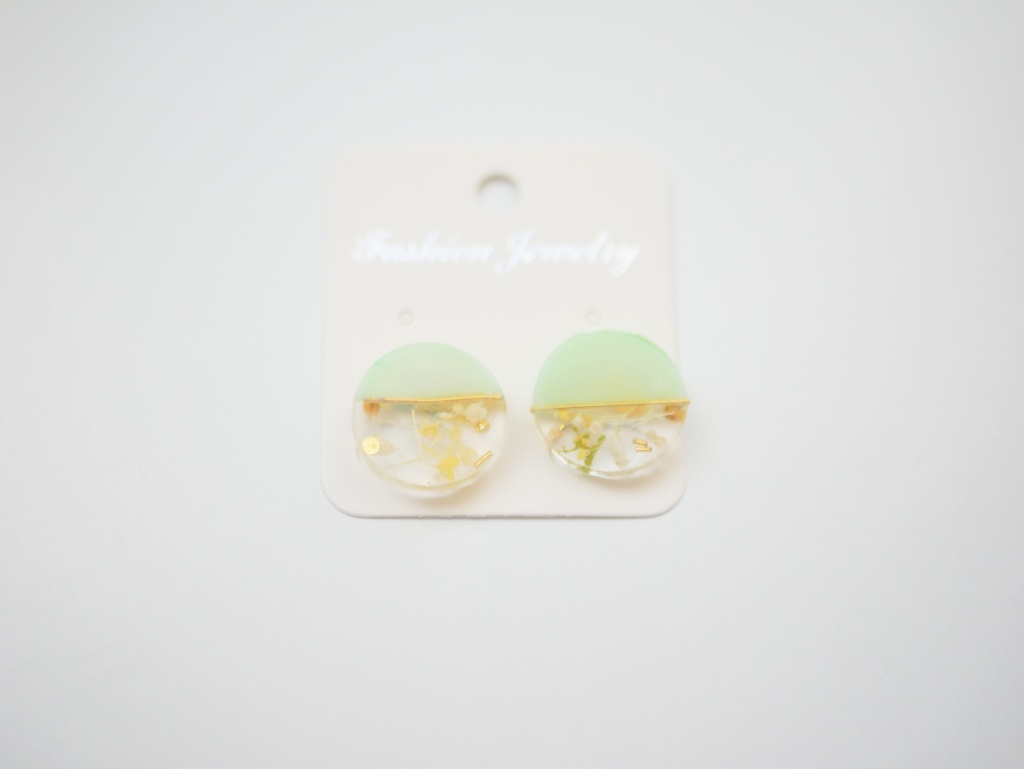 丸形ドライフラワーピアス/イヤリング