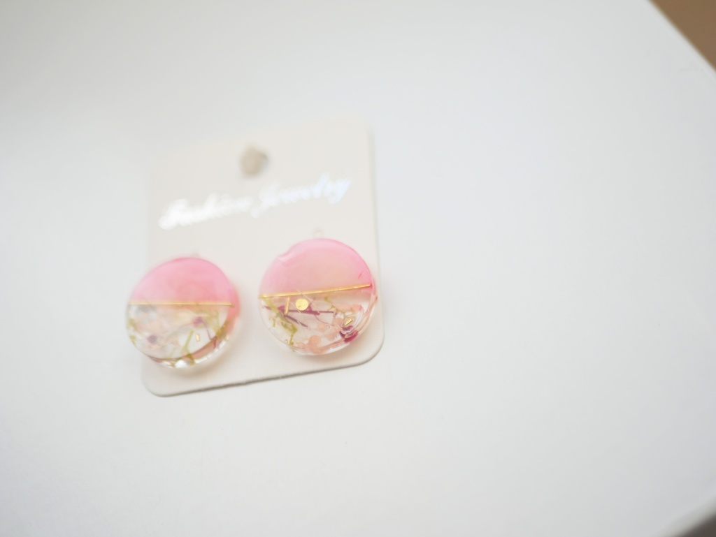丸形ドライフラワーピアス/イヤリング