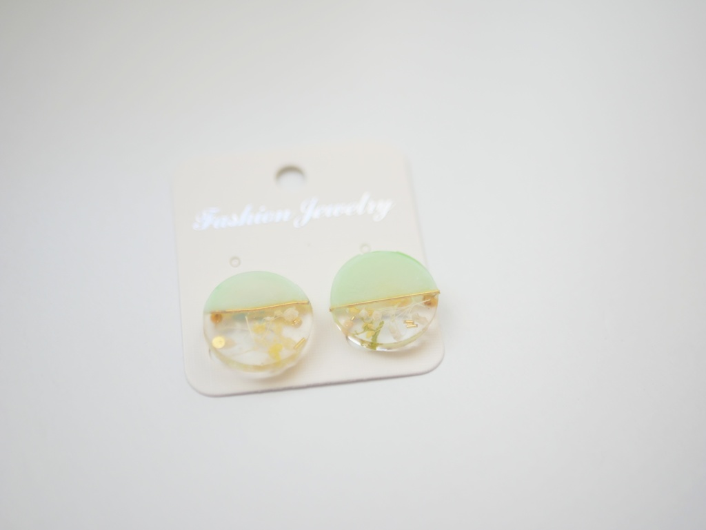 丸形ドライフラワーピアス/イヤリング