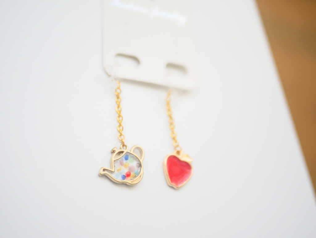 不思議のアリス風イヤリング