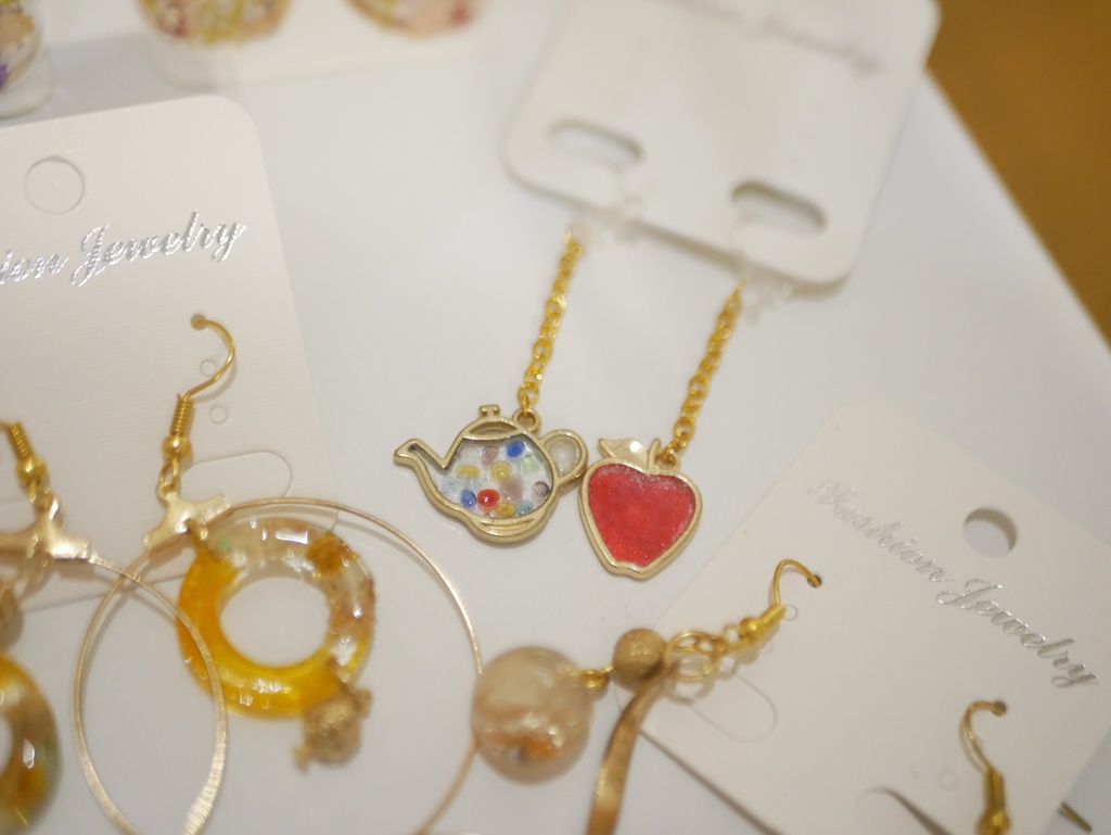 不思議のアリス風イヤリング