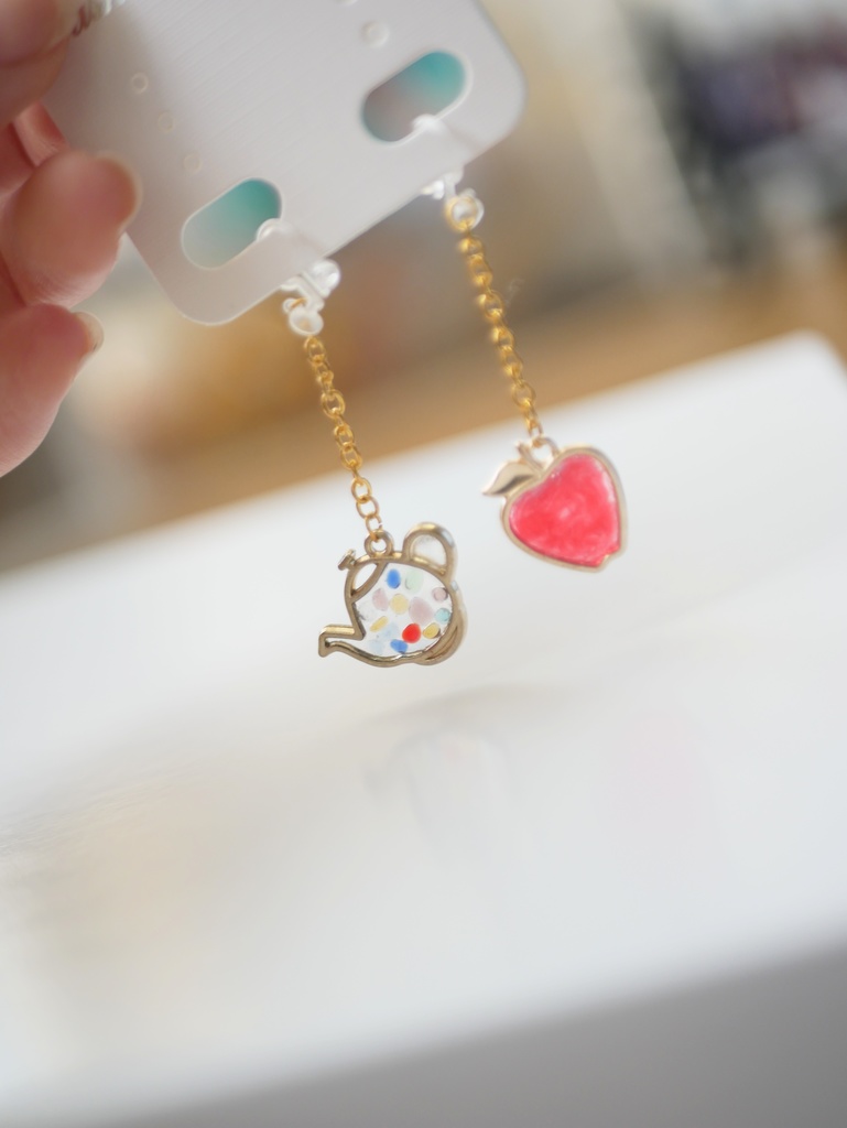 不思議のアリス風イヤリング