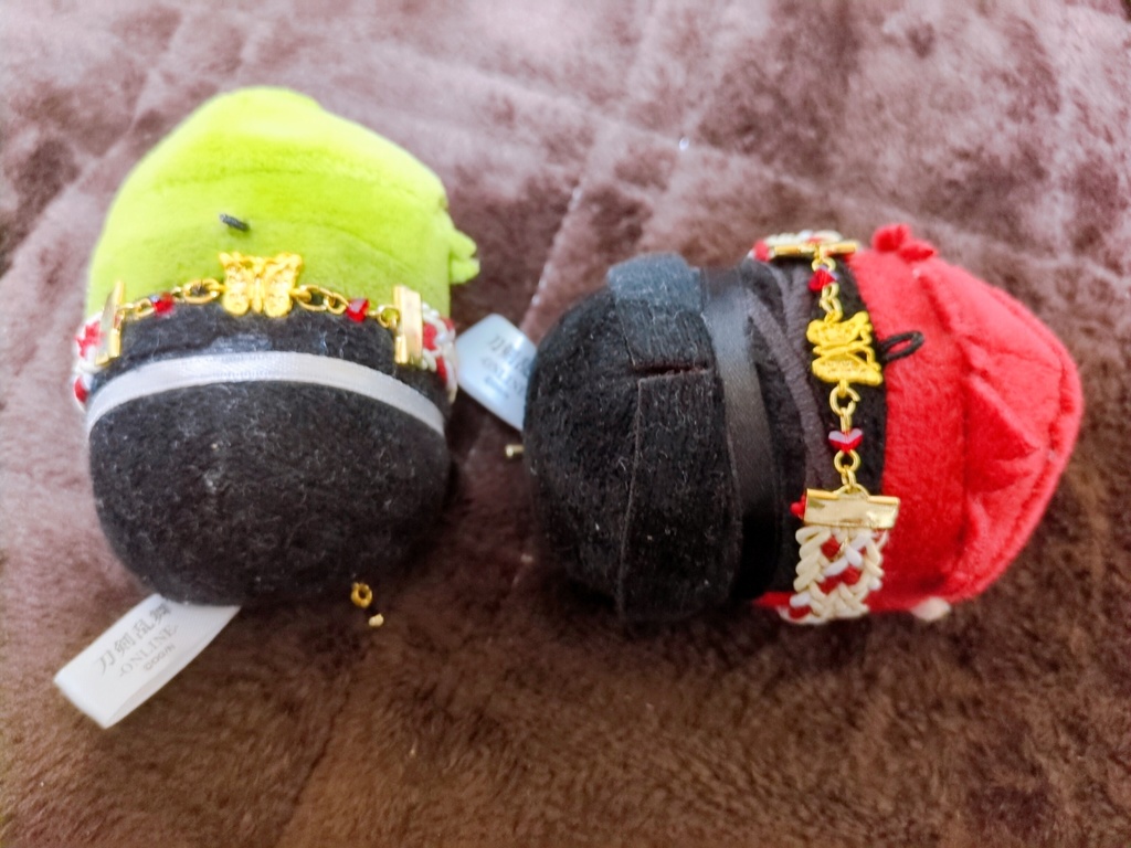 マスコットに巻き巻きするブレスレット 2種