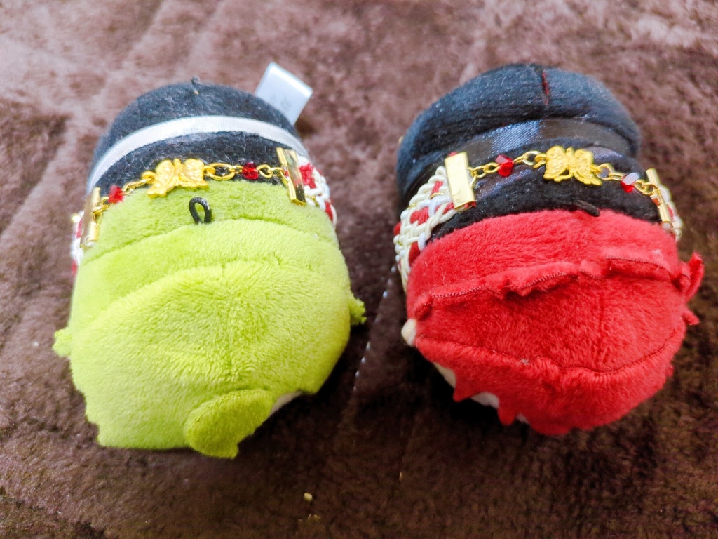 マスコットに巻き巻きするブレスレット 2種