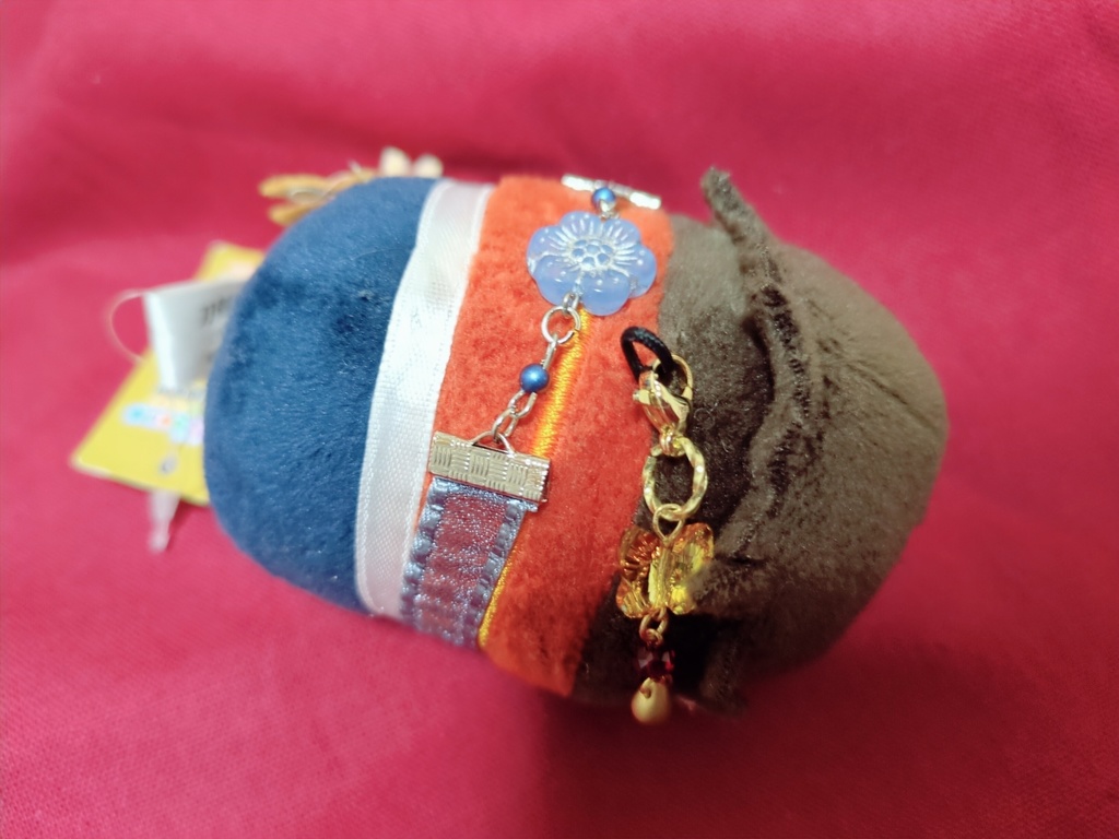 マスコットに巻き巻きブレスレット 寒梅