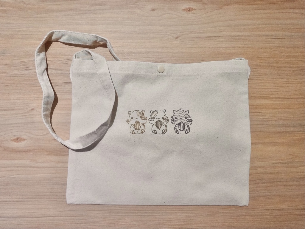 ハムトリオ サコッシュ