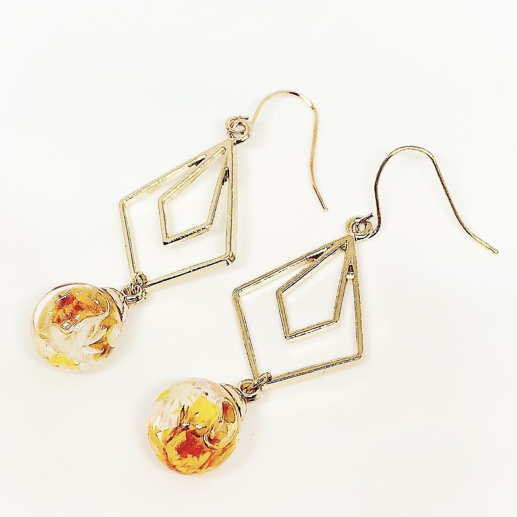 ハーバリウムピアス -TEARDROP-