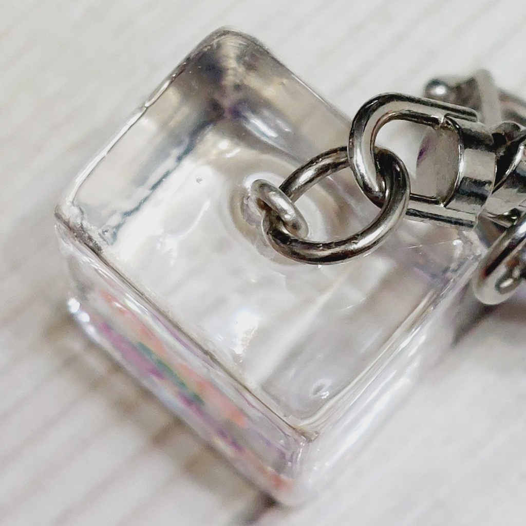 クリア麻雀牌キーホルダー【筒子】レインボー