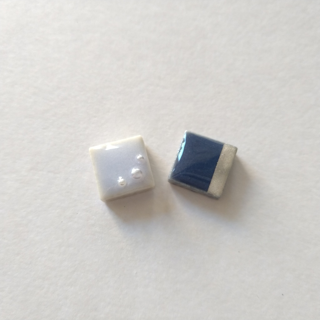 水色と紺の耳飾り*スクエア*美濃焼ピアス/ノンホール