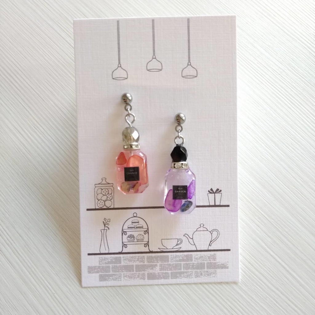 【受注制作】赤と紫*香水瓶のピアス/ノンホール アシンメトリー