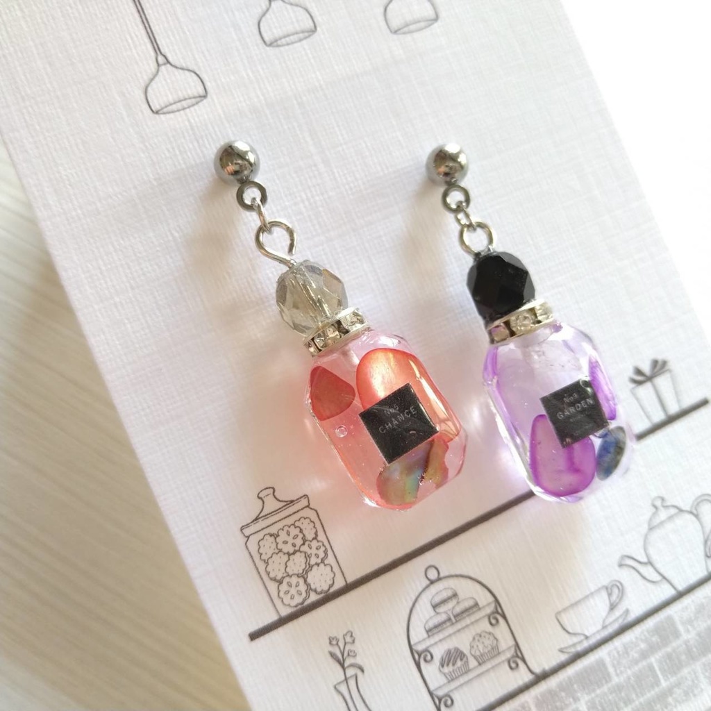 【受注制作】赤と紫*香水瓶のピアス/ノンホール アシンメトリー