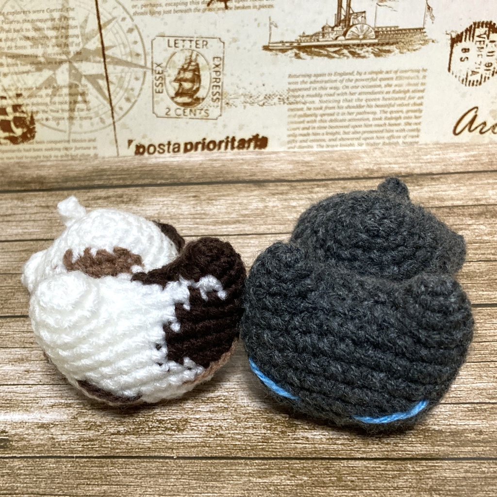 ぺたねこ(三毛)【あみぐるみ】