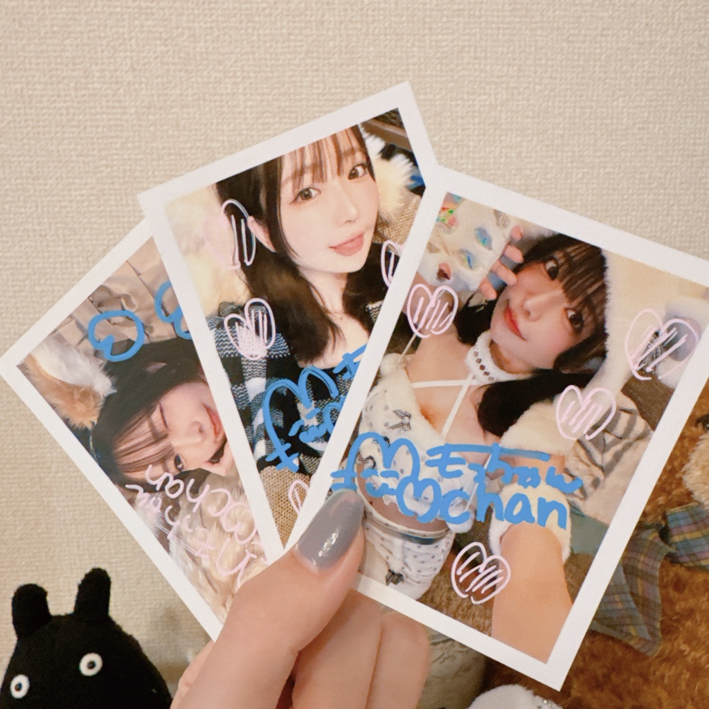 もっちゃんTシャツ(チェキ風ブロマイド2枚付き*手描きサイン有)