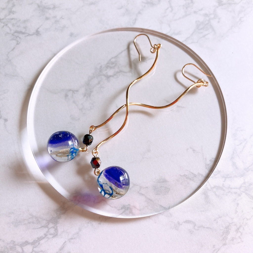 【生きてるピアス】惑星の心臓