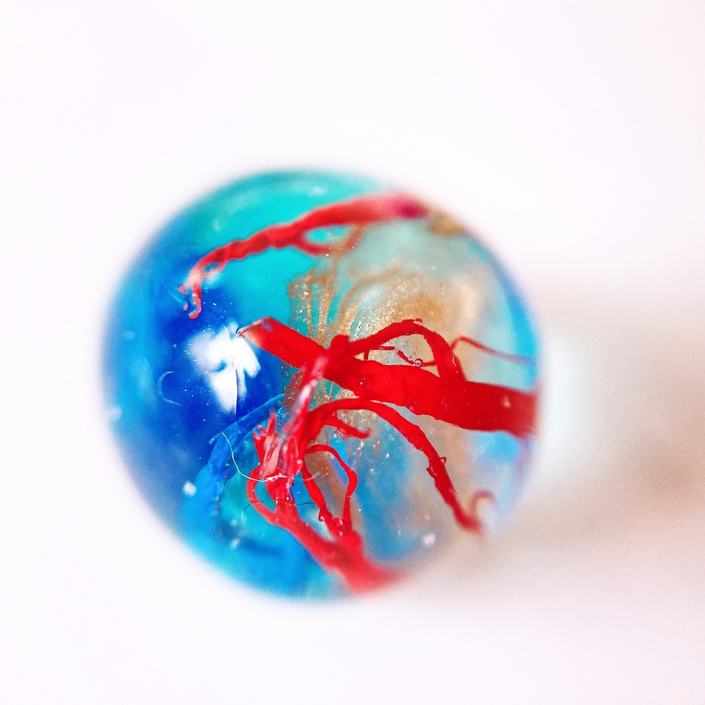 【生きてるピアス】赤の動脈