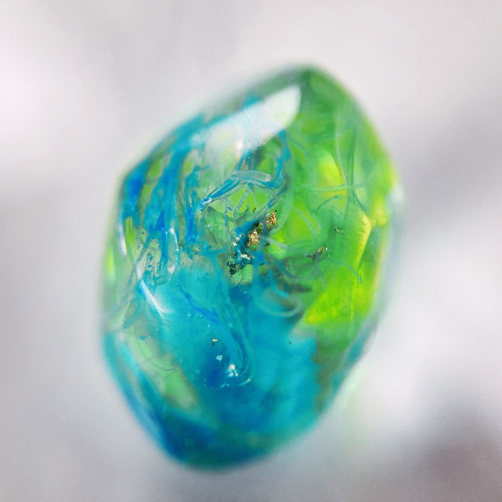 【生きてるピアス】緑の魂の種