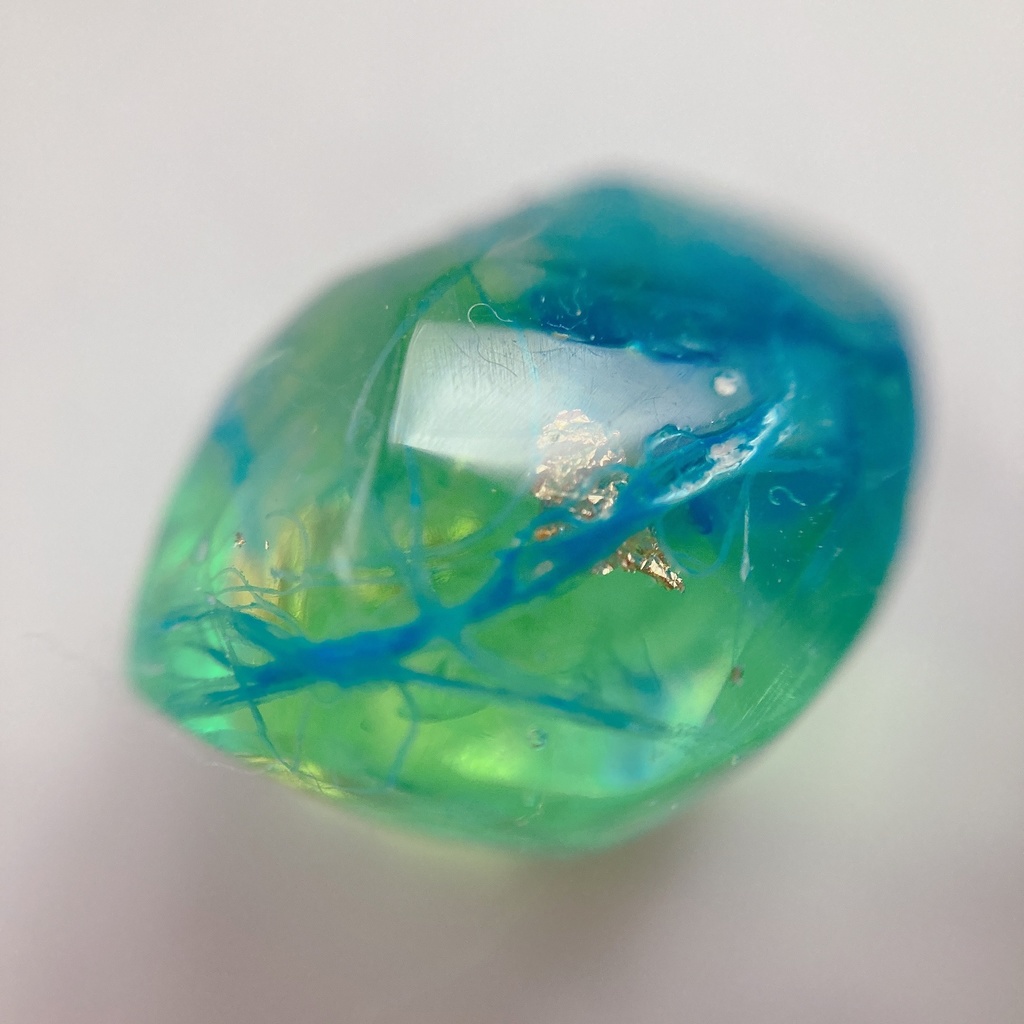 【生きてるピアス】緑の魂の種